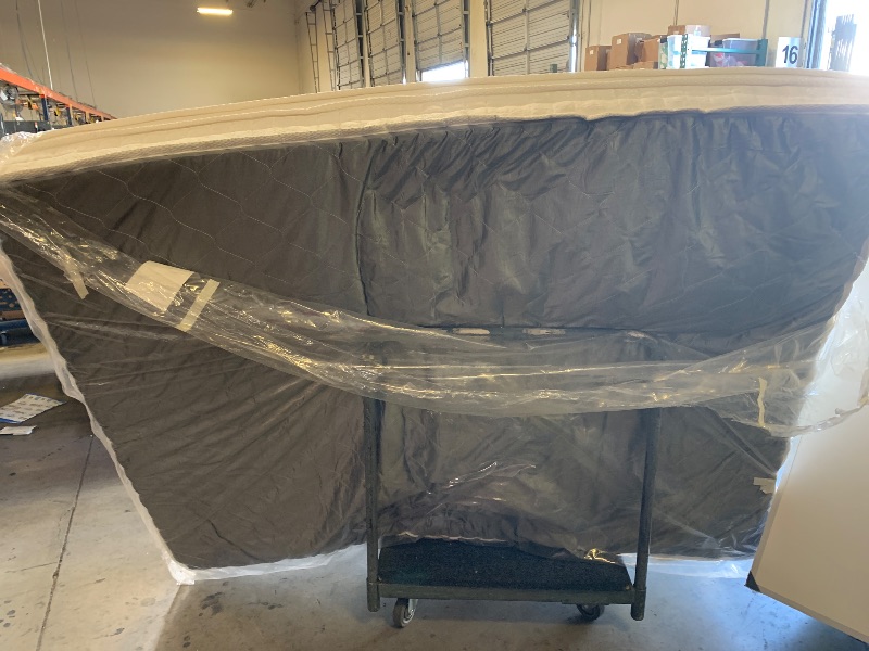 Photo 1 of SIZE QUEEN MATTRESS NO BASE