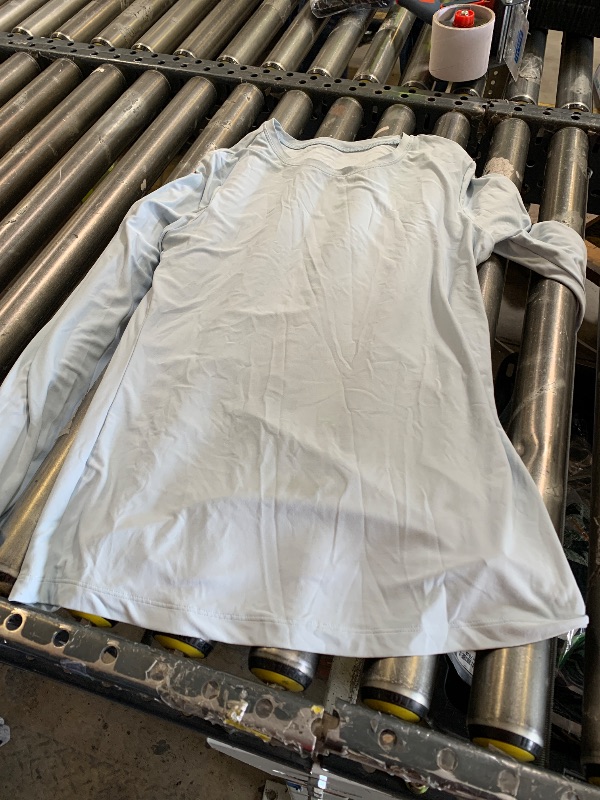 Photo 1 of SIZE LARGE TOP