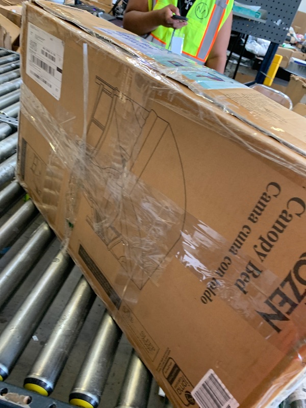 Photo 1 of Delta Children Canopy Toddler Bed, Disney Frozen
