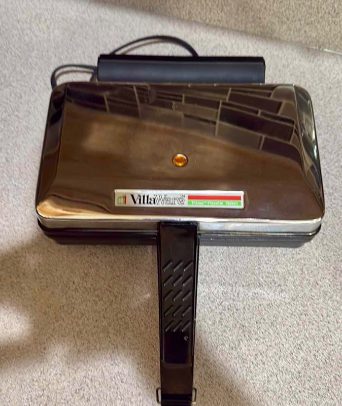 Photo 1 of VILLAWARE PRIMA PIZZELLE BAKER FOR AUTHENTIC ITALIAN COOKIES (ORIGINAL BOX NOT INCLUDED)