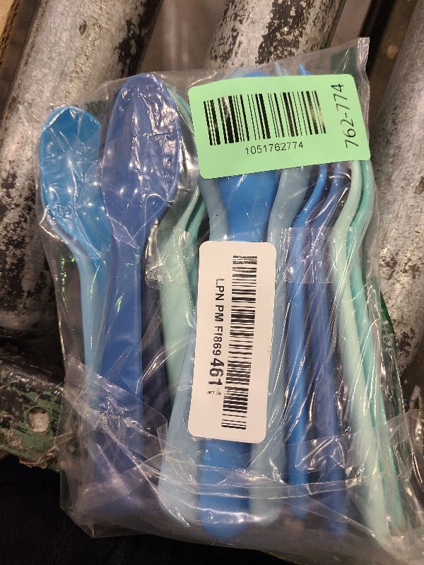 Photo 1 of 16 Pc Toddler Utensils Set Kids Utensils 8 Kids Spoons 8 Kids Forks BPA Free Dishwasher Safe Reusable Plastic Utensils for kids Bright Colors silverware Plastic Cutlery Set Children Flatware (BLUE)