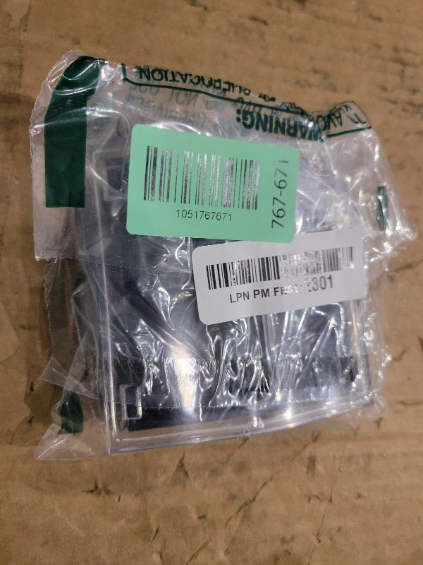 Photo 1 of 1 Pcs Pop Up Sticky Note Dispenser Sticky Note Holder Pop Up Note Dispenser Transparent Top for 3 x 3 Inch Sticky Notes School Office Home Store Black Base Clear Top (1)