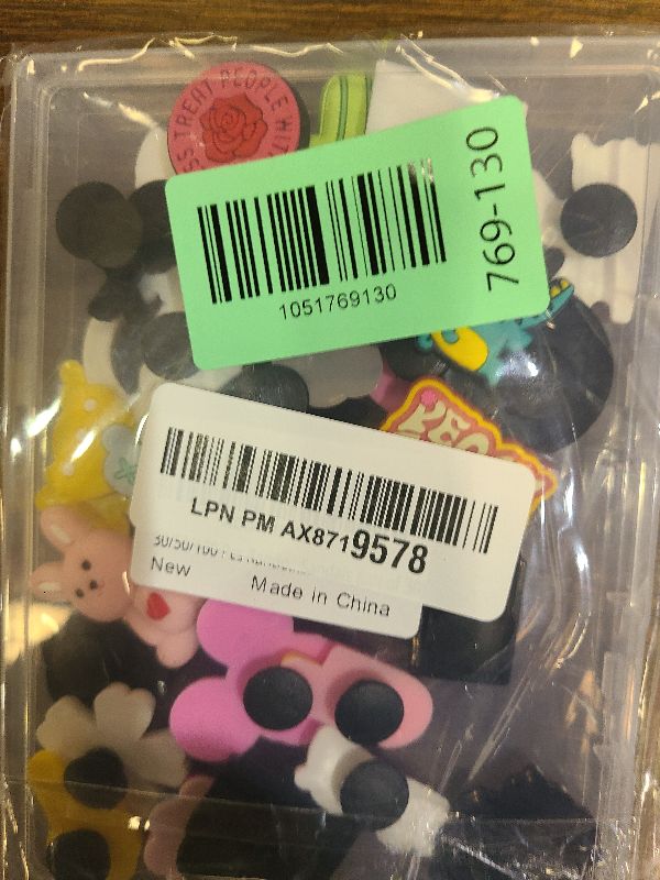 Photo 1 of 30/50/100 Pcs Random Pink Shoe Charms for Girls, Cartoon Cute PVC Bulk Croc Accessories Charms Suitable for Shoes Clog Sandals (Lot of 30)
