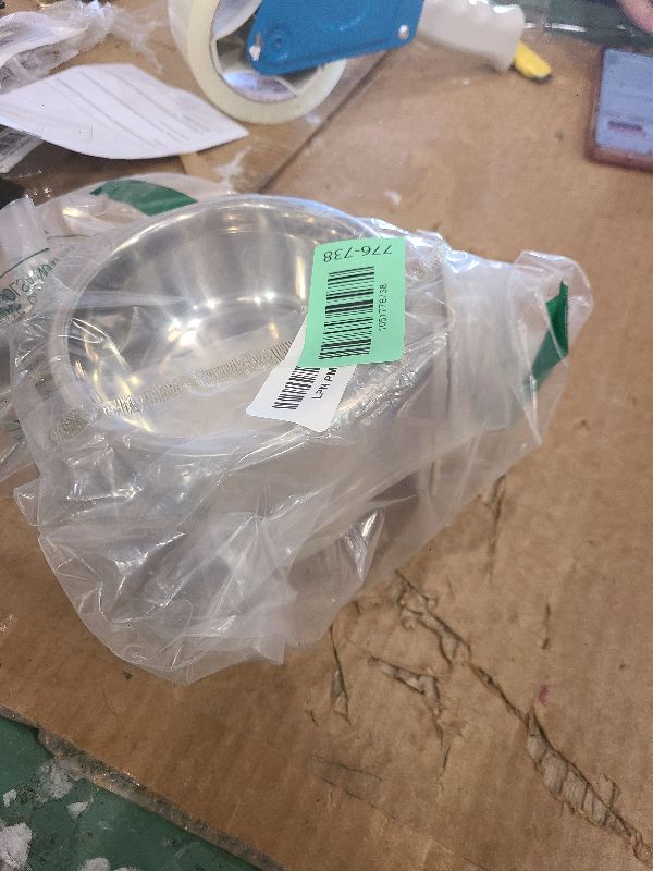 Photo 1 of 2Pcs Pets Lightweight Stainless Steel Bowl,Removable Stainless Steel Pet Hanging Food Water Feeder Bowl Cage Coop Cup for Puppy Medium Dog Cat Rabbit Ferret Bird Gunea Pigs (Gray, S)