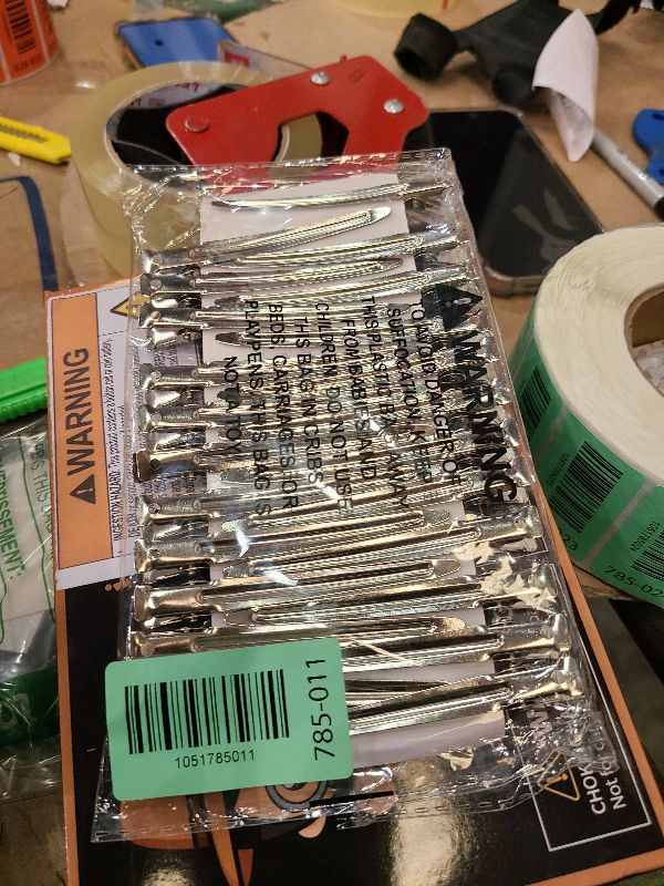 Photo 1 of 23PCS 3.5 Inch Duck Billed Clips,Metal Alligator Curl Hair Clips with Holes for Styling, Coloring, Thick Hair Rollers, Salon Use,Alligator Clips for Women for Thick Hair & Thin Hair,Silver