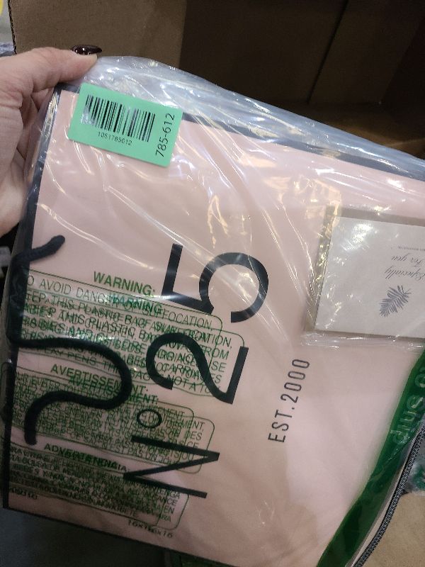 Photo 1 of 25th Birthday Gift Bag with Card Envelope Sticker Bow Ribbon and Tissue papers for Women Girls N°25 EST.2000 Design with Handles,for Celebrating 2000 16th Birthday Anniversary 13" (EST.2000 25th)