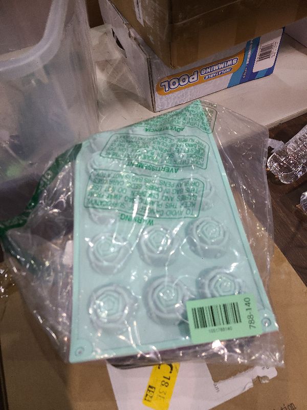 Photo 1 of 2 Pcs Rose Mold Silicone, Non-Stick Soap Molds, Reusable Heat-Resistant Flower Molds Silicone for Handmade Soap Making, Candy, Chocolate, Rose Ice Cube, Cake Decoration Jelly, Easy Release & Cleaning