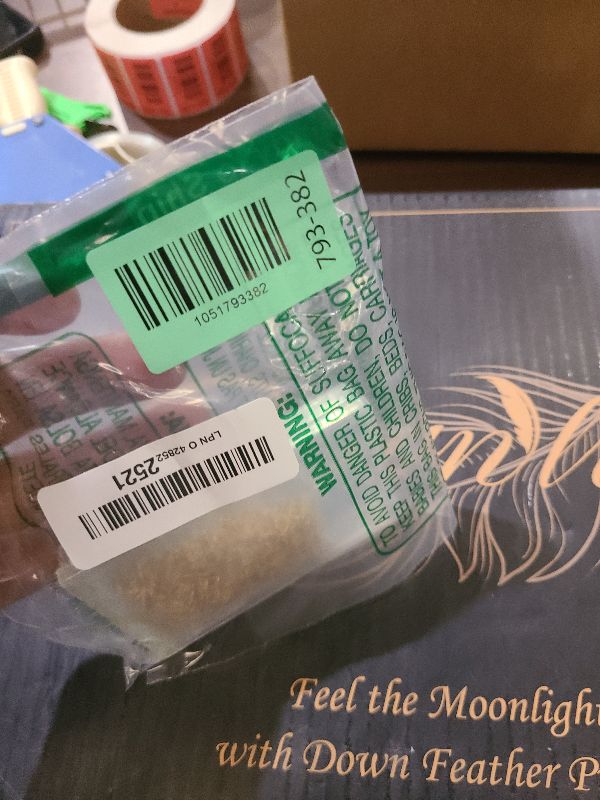 Photo 1 of 1000 Pcs 5mm Open Jump Rings Gold Plated Jump Rings for Jewelry Making Single Ring Bulk for DIY Craft Earring Necklace Bracelet Pendant Choker Jewelry Making Findings and Key Ring Chain (Gold, 5mm)