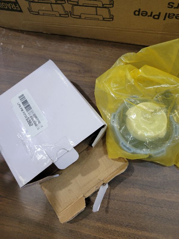 Photo 1 of 2 1/4 Inch Locking Fuel Cap, Locking Fuel Tank Attachments for Ford 650 750 for Hino 268 Box Truck Replace FTA-C02, FTA-N-04, FTA-N6-16