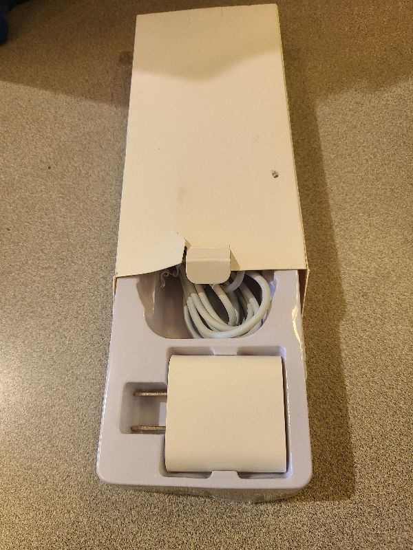 Photo 1 of [Apple MFi Certified]Magnetic Wireless Charger Apple Mag Safe Charger,15W 6FT Fast Wireless Charging Pad for Apple iPhone 16 Pro Max/16 Pro/16 Plus/15 Pro Max/14/13/12/AirPods3/2/Pro/Pro2,Charging Pad