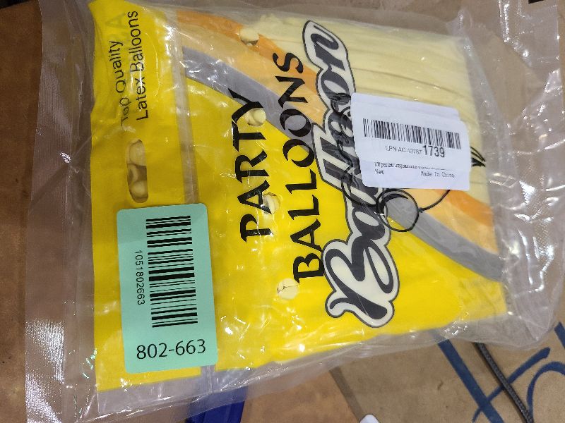 Photo 1 of 260 Long Balloons 100 Pack Pastel Yellow Twisting Animal Balloons Thickening Latex Modeling Long Magic Balloons for Animal Model Weddings Birthdays Festival Party Decorations