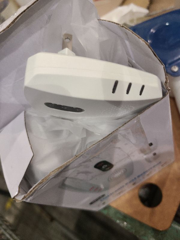 Photo 1 of 2025 Upgraded Ultrasonic Pest Repellent Indoor Insect Repeller, Pest Control, Repellent Roach, Mouse, Bugs, Mosquito, Mice, Spider, Ant, Rodent Repellent Ultrasonic Plug in, 3 Mode Switching, 6 Packs