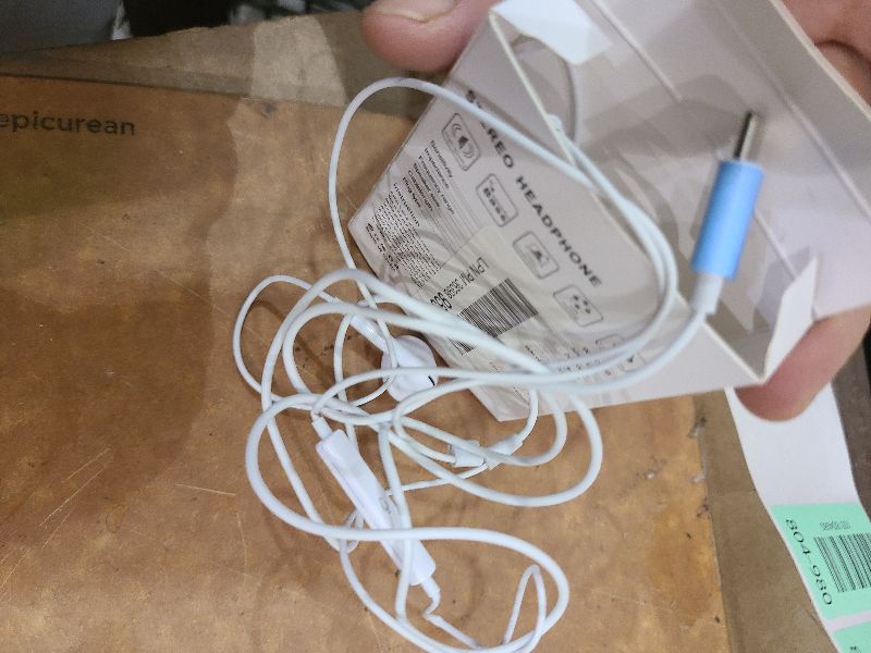 Photo 1 of 2 Pack-USB C Headphones for iPhone 17/16/15 Earbuds USB C Wired Earphones with Mic & Remote Control Noise Cancelling for iPhone 15, iPad Pro, Galaxy S23/S22/S21/S20/Ultra Note 10/20, Pixel 7/6/6a/5/4