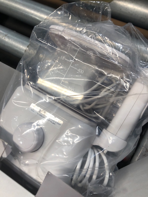 Photo 1 of (see all images) Water Dental Flosser Teeth, 10 Adjustable Pressure, 600ml Large Capacity, Electric Oral Irrigator Water Floss for Teeth Cleaning, 5 Water Jet Tips for Family (White)