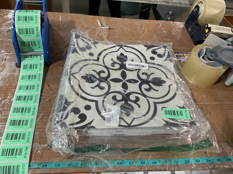 Photo 1 of (partial set) (bagged) Alow Peel and Stick Floor Tile Waterproof, Black and White Flower Floor Tile Easy to Paste, Vinyl Flooring for Bedroom, Living Room Kitchen and More?11.8Inx11.8Inx30pcs