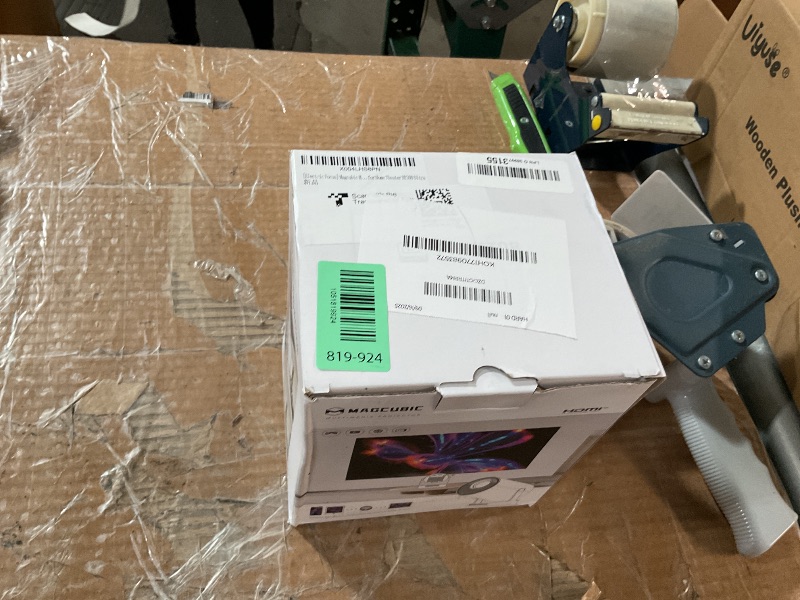 Photo 1 of ?Electric Focus?Magcubic Mini Projector 4K Support, Portable Projector with WiFi 6 and Bluetooth 5.4, Smart Proyector, 5W Soundbase Speaker, 180° Rotation for Home Theater HY300 Ultra