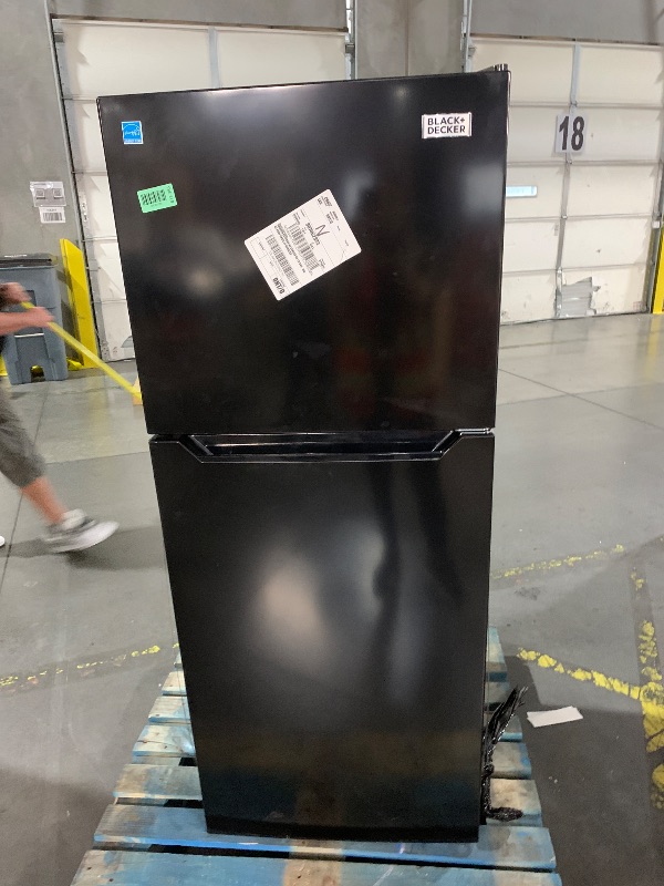 Photo 1 of (malfunctioning thermostat) BLACK+DECKER 10 Cu. Ft. Top Mount Refrigerator with Freezer, 2 Door Refrigerator with Top Freezer