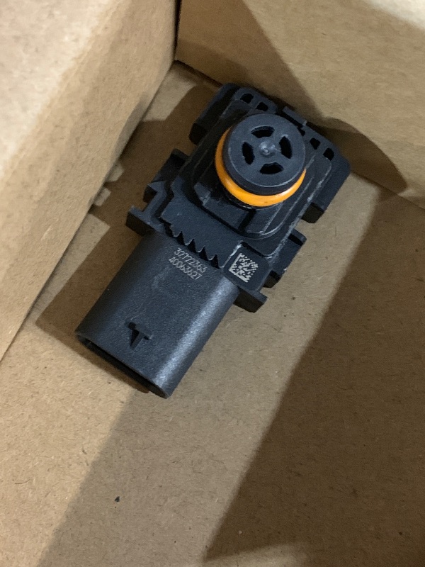 Photo 1 of MOTOKU Secondary Engine Air Injection Pressure Sensor for VW Passat Golf Jetta Eos Beetle CC 2010-2018