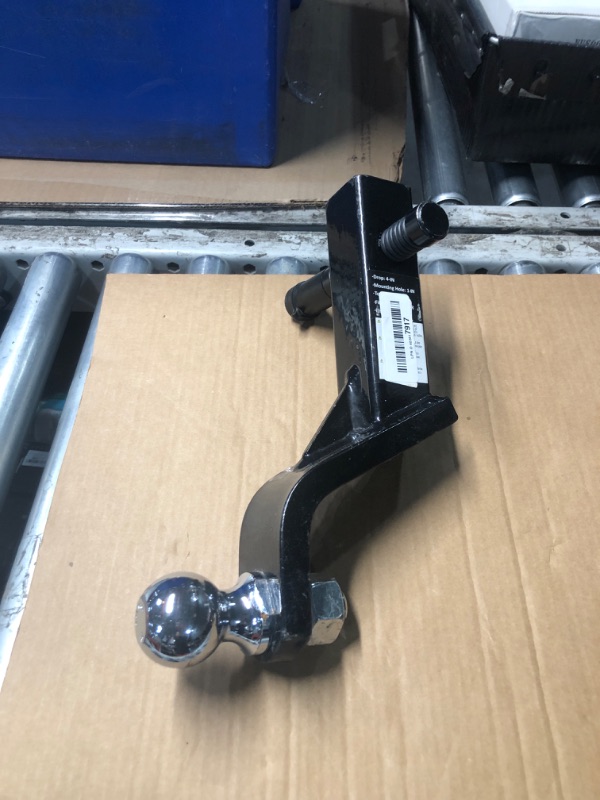 Photo 1 of ***READ NOTES**(MISSING KEY)
METOWARE Trailer Hitch Ball Mount with 2 in Ball, Fits 2 Inch Receiver, 7500lbs Capacity Ball Hitch, 4-Inch Drop, Hollow Shank with 5/8" Hitch Lock, Black
