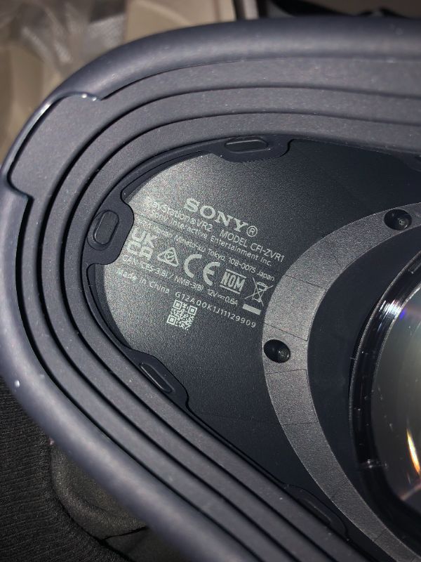 Photo 1 of PlayStation VR2 Horizon Call of The Mountain™ Bundle (PSVR2)