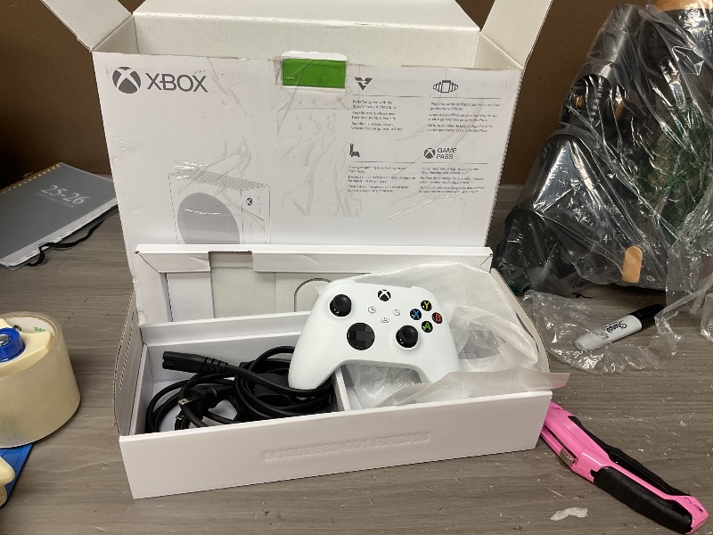 Photo 1 of SELLING FOR PARTS …..Xbox Series S - All Digital Gaming Console - 512GB SSD - Includes Wireless Controller - 120FPS (Renewed Premium)