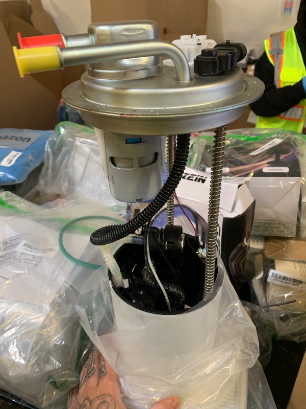Photo 1 of Electric Fuel Pump Assembly Compatible with 2004 2005 2006 2007 Chevy Silverado, GMC Sierra 1500 2500 3500 (4.3L 4.8L 5.3L 6.0L 8.1L), Replaces E3609M