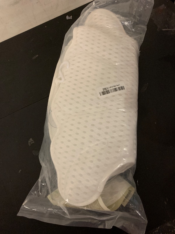 Photo 1 of Plush Bathtub Pillow - White