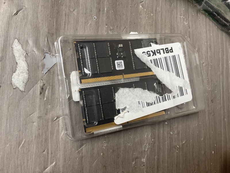 Photo 1 of SEE NOTES AND PICTURE……..CORSAIR VENGEANCE SODIMM DDR5 RAM 64GB (2x32GB) 4800MHz CL40 Intel XMP iCUE Compatible Computer Memory - Black (CMSX64GX5M2A4800C40)