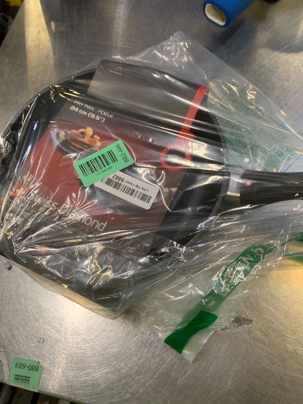 Photo 1 of Swiss Diamond 9.5 Inch Frying Pan Nonstick Diamond Frying Pan, Aluminum Coated Skillet, Dishwasher Safe and Oven Safe Fry Pans with Stainless Steel Handle, Grey