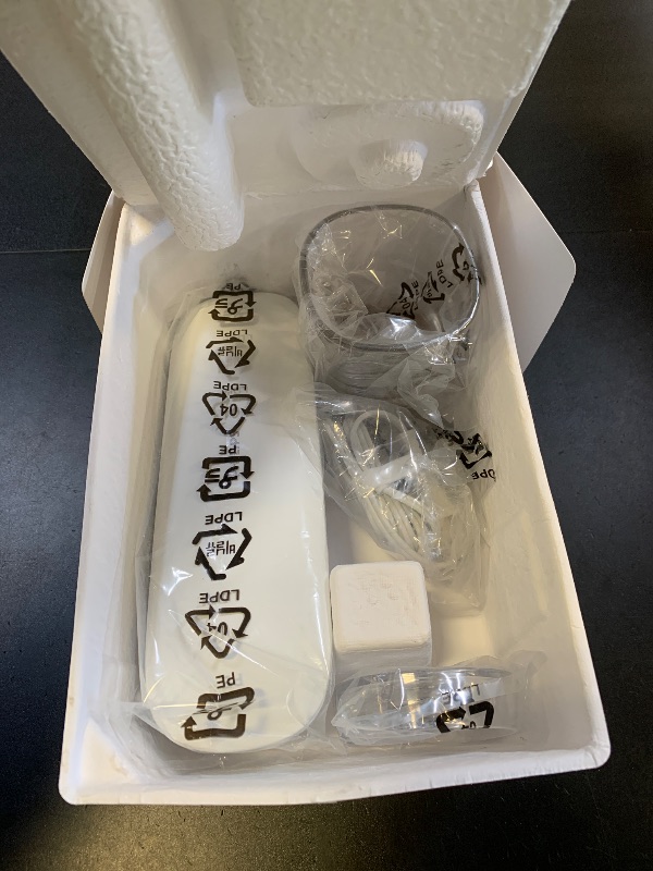 Photo 1 of Philips Sonicare DiamondClean Smart 9500 Electric Toothbrush, Sonic Toothbrush with App, Pressure Sensor, Brush Head Detection, 5 Brushing Modes and 3 Intensity Levels, Rosegold, Model HX9923/61