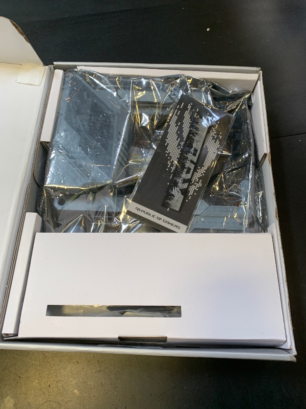 Photo 1 of ASUS ROG Strix Z790-A Gaming WiFi D4 LGA1700(Intel 14th& 13th & 12th Gen) ATX Gaming Motherboard(16+1 Power Stages,DDR4,4xM.2 Slots, PCIe 5.0,WiFi 6E,USB 3.2 Gen 2x2 Type-C with PD 3.0 up to 30W)