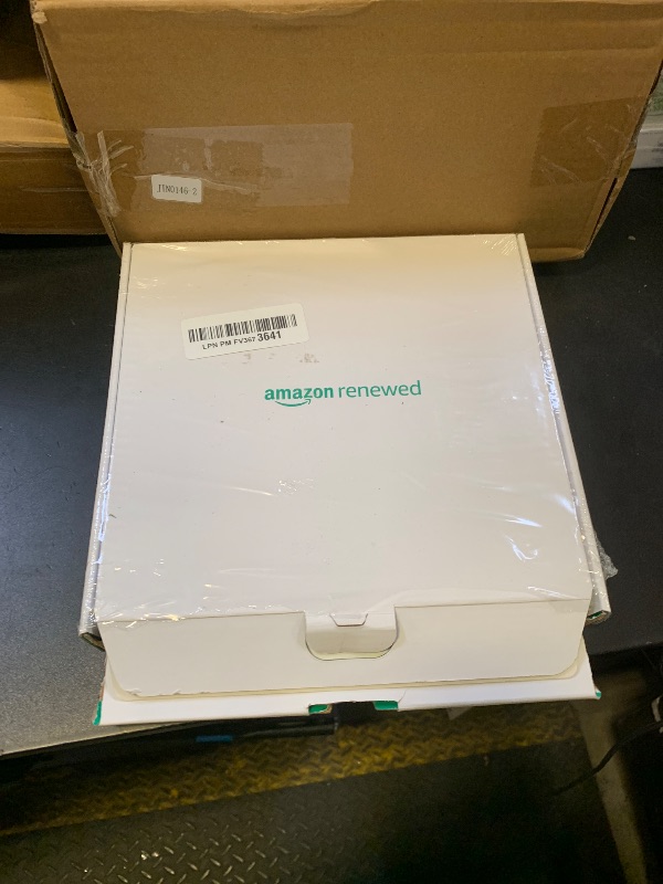 Photo 1 of Apple iPhone 16 Pro, US Version, 128GB, Black Titanium - Unlocked (Renewed Premium)