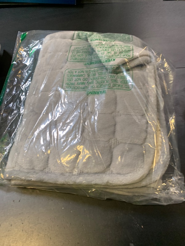 Photo 1 of *INCOMPLETE** MDSASFD Velvet Couch Cover, Washable Sectional Sofa Cover, Anti Slip Sofa Slipcover for Cushion Couch Sofa L Shaped Armrest Backrest, Furniture Protector Covers for Pets Kids(Light Grey, Only 1 PCS)