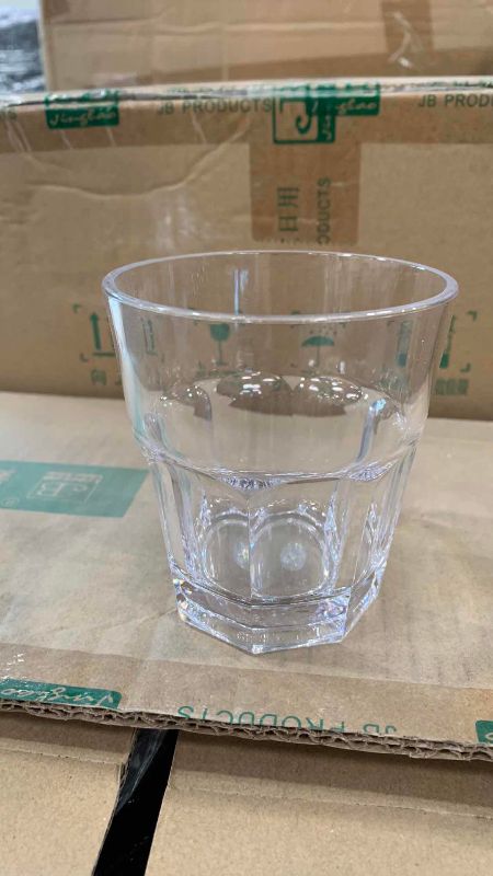 Photo 1 of CASE OF 100 PLASTIC TUMBLERS 3.5” TALL
