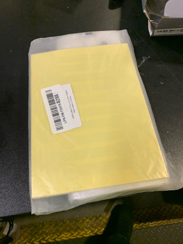 Photo 1 of (200Pcs)100pcs Translucent Plastic Bags/Bakery Bags with 100pcs Hand made Stickers for Cookie Cake Chocolate Candy Snack Wrapping Good for Bakery Party Supplies