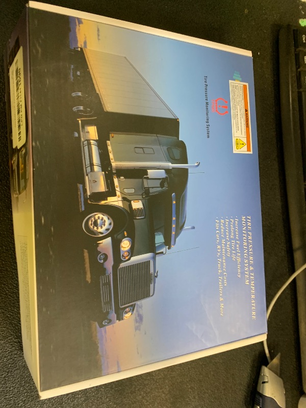 Photo 1 of NLNE Tire Pressure Monitoring System for Trailer/Semi Truck,4.5" TPMS with 18 Flow Thru Sensors 0-199PSI, No Removal Inflation,6 Alerts Monitor,Signal Booster,Long Sensing Distance,4-22 Sensors