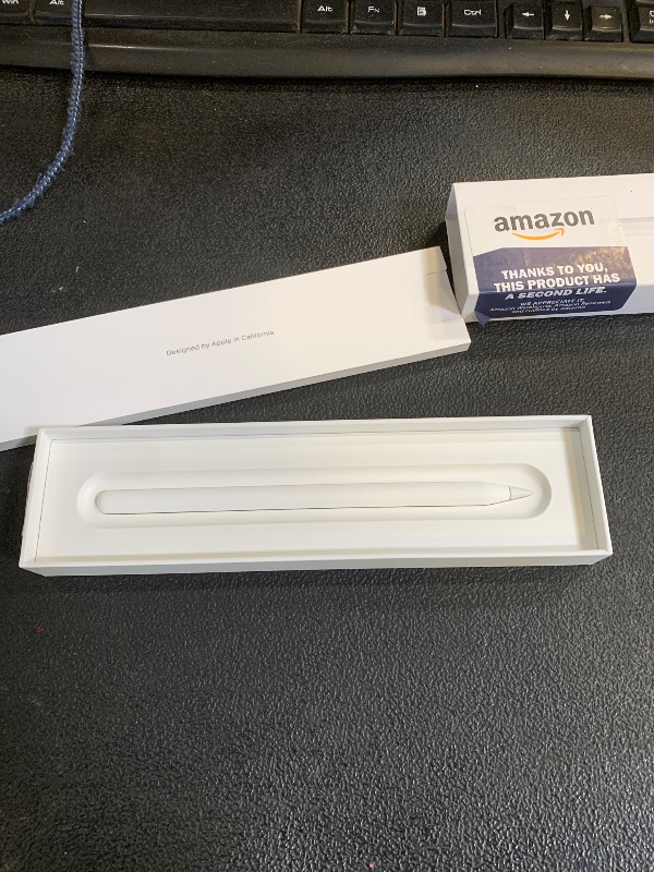 Photo 1 of **SELLING FOR PARTS**Apple Pencil (2ND Generation) (MU8F2AM/A)