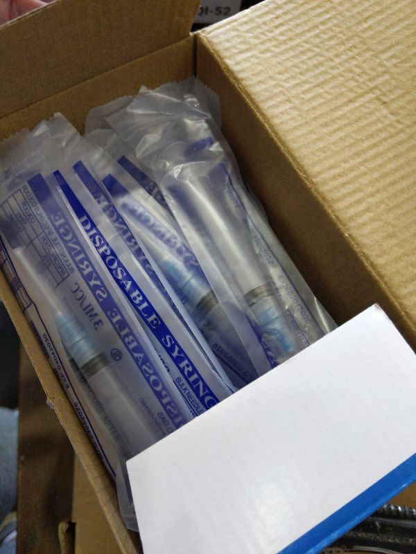 Photo 1 of 100 Pack Disposable 3ml/cc Lab Syringes with 23Ga 1 Inch Needle Luer Lock, Individually Sealed Packed