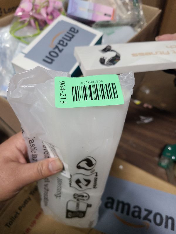 Photo 1 of 20Pcs Clear Vinyl Zippered Storage Bags, Small Blankets Storage Bags Plastic for T-shirt,Sweater Clothes, Thin Bed Sheet, Little Yarn etc Organizer with Zipper for Closet,10.5 x 10.5 x 2.4 Inch