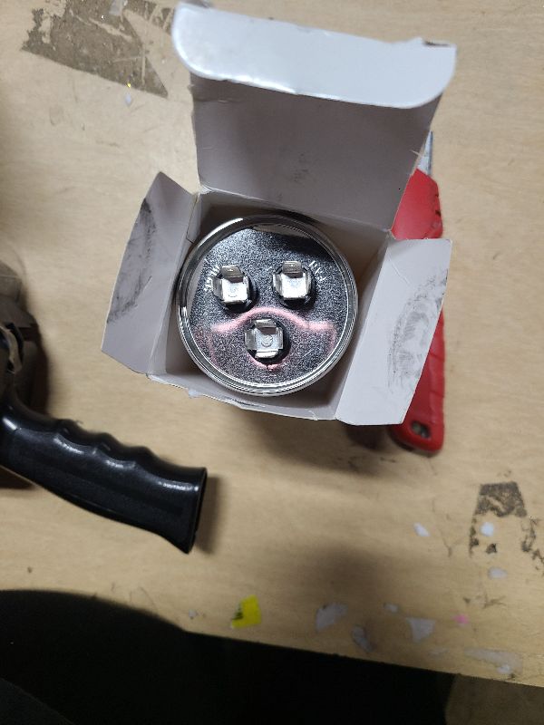 View 2 of [2025 Updated] BlueStars 55+7.5 uF 55/7.5 MFD ±5% 370 or 440 Volt AC CBB65B Dual Run Round Capacitor - Fit Condenser Straight Cool or Heat Pump Air Conditioner - Replaces C35575R, TT-CAP-55/7.5/440