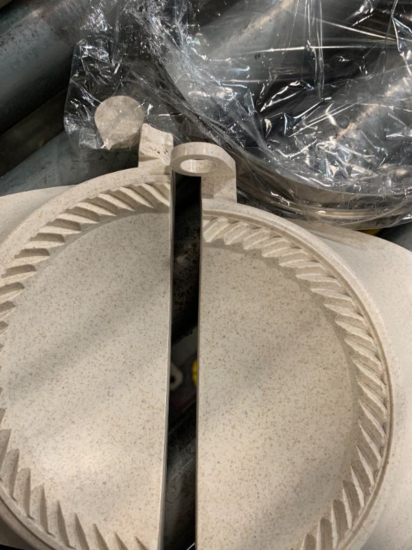 Photo 1 of ***broken***MUMSUNG Empanada Maker Press, 6 Inch Extra Large Dumpling Maker Set with Dough Cutter, Dumpling Mold Set for Pierogi, Pastelitos, Calzone, Turnovers, Chinese Dumpling 6"