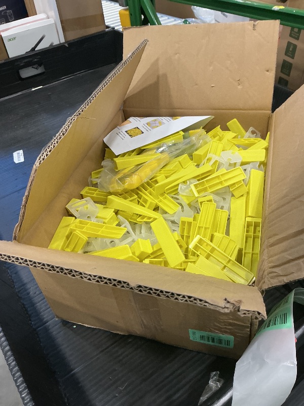 Photo 1 of 1/8”Tile Leveling System Kit, 600pcs Tile Leveler Spacers Clips+150pcs Reusable Wedges+1pc Tile Pliers for Wall/Floor Tile Adjustment, Leveling Tile System for Ceramic Tile