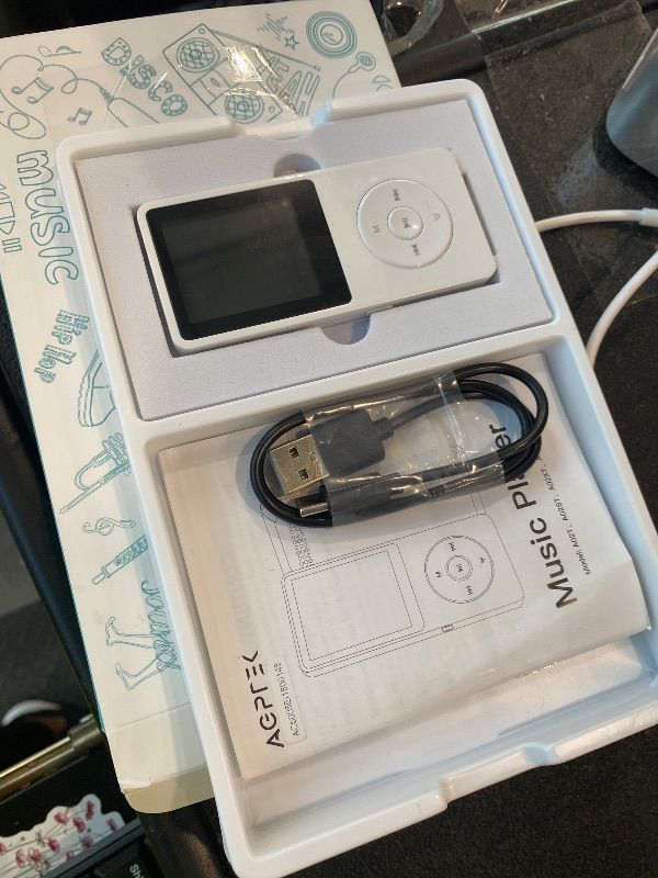 Photo 1 of *UNTESTED*
AGPTEK A02 MP3 Player with Bluetooth 5.3, 1.8 inch Screen Portable Music Player with Speaker, FM Radio, Voice Recorder, Supports Expanded Up to 128GB(White, 64GB)