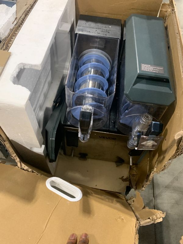 Photo 1 of (3/22/2026 ***DAMAGED AND LEAKS***) VEVOR Slushie Machine, 4L/135oz x 2 Tank Slushy Machine for Home, No Ice Needed Frozen Drink Maker, Margarita Maker with Self-Cleaning, for Frozen Margaritas, Frappés, Milkshake & More