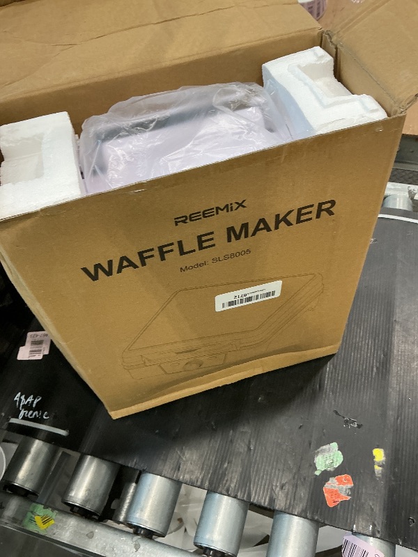 Photo 1 of *UNTESTED*
Belgian Waffle Maker 4 Slices, 1200W Waffle Iron, Anti-Overflow Waffle Iron with Browning Knob, Nonstick Plates, Indicator Lights, Silver/Black (White)