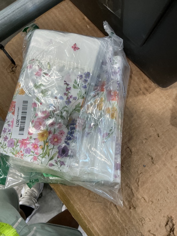 Photo 1 of 100Pcs Disposable Floral Paper Napkins Decorative Bathroom Napkins Guest Disposable Wild Flower Hand Towels Dinner Party Napkins for Wedding Birthday Party Baby Shower