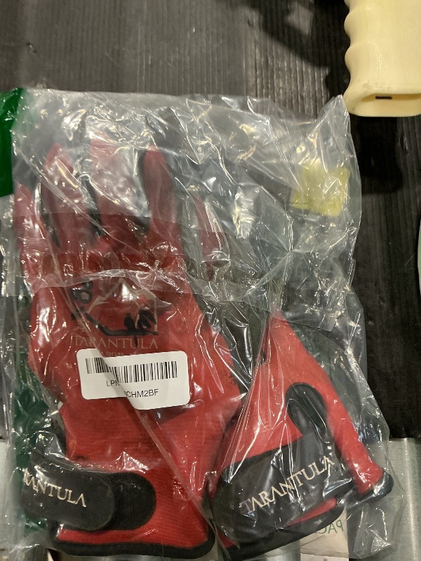Photo 1 of *MAJOR DAMAGE*
Tarantula 100% Waterproof Winter Work Gloves for Men & Women, Thermal Insulated Freezer Gloves for Cold Weather, Super Grip Palm, Red, Large