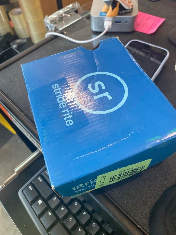 Photo 1 of *MINOR DAMAGE - USED*
Stride Rite Unisex Child Soft Motion Kennedy Sneaker, Silver Multi, 4.5 Toddler US