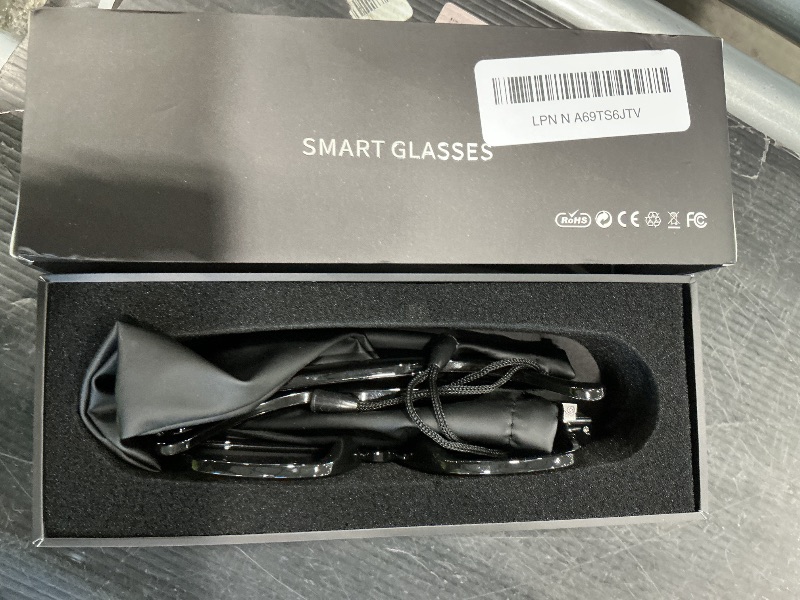 Photo 1 of ** SOLD AS IS NO REFUND/RETURN** SEE COMMENTS! 
Smart Glasses with Camera, 8MP HD Camera Glasses, 1200P Video Recording Glasses With AI Assistant, Real-Time 139-Language Translation, Color-Change Lenses, Bluetooth Eyeglasses for Indoor Outdoor Use