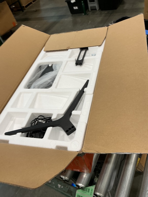 Photo 1 of **CRACKED SCREEN, for parts**SANSUI 34-Inch Curved Gaming Monitor UWQHD 3440 x 1440 Up to 165Hz Curved 1500R - PIP/PBP, 1ms(MPRT), HDR, 300nits, sRGB 125%, DCI-P3 95%,FreeSync,HDMIx2,DP1.4(Cable Included)